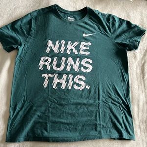 Mens "Nike Runs This" Nike t- shirt green X-large